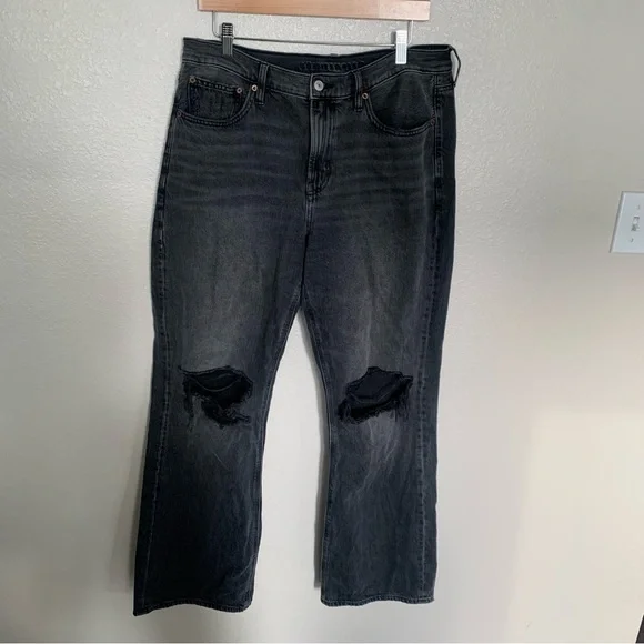 American Eagle 90's bootcut rip knee size 12 - Picture 2 of 10